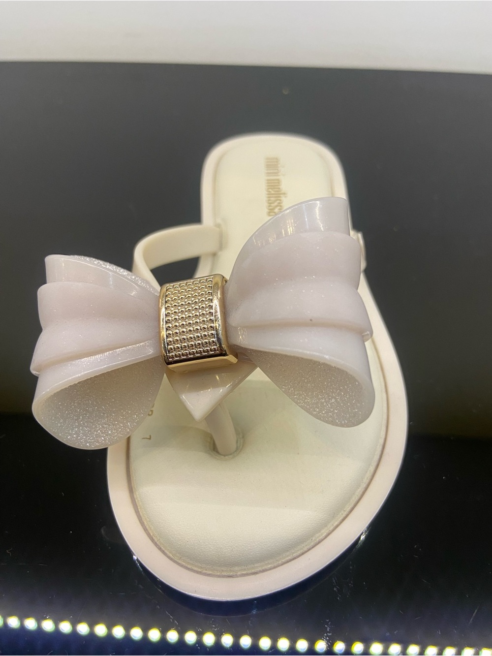 Mini Melissa Cream Bow Thong Sandals with Gold Detail size 11C